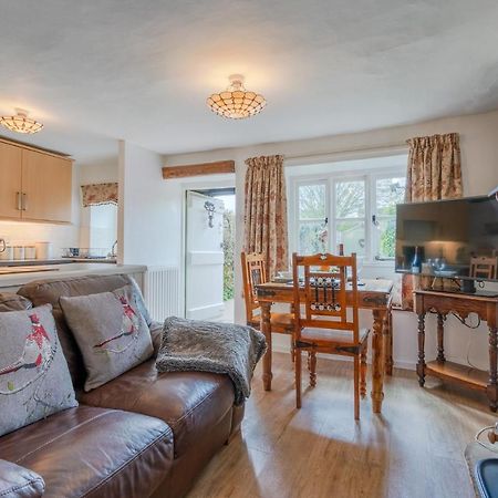 Forsythia Cottage 버튼온더워터 외부 사진