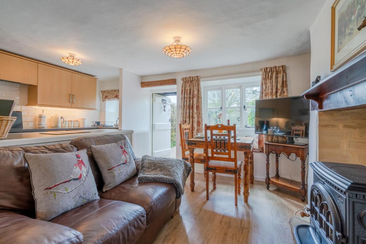 Forsythia Cottage 버튼온더워터 외부 사진