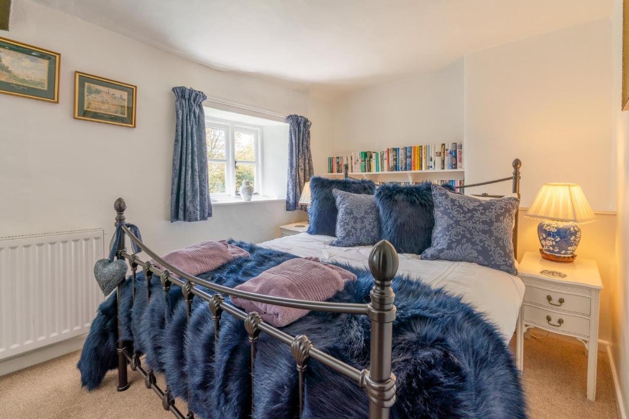 Forsythia Cottage 버튼온더워터 외부 사진